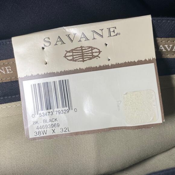 NWT - Men's Classic Fit Pleated - Non-Wrinkle Pants - Picture 9 of 13